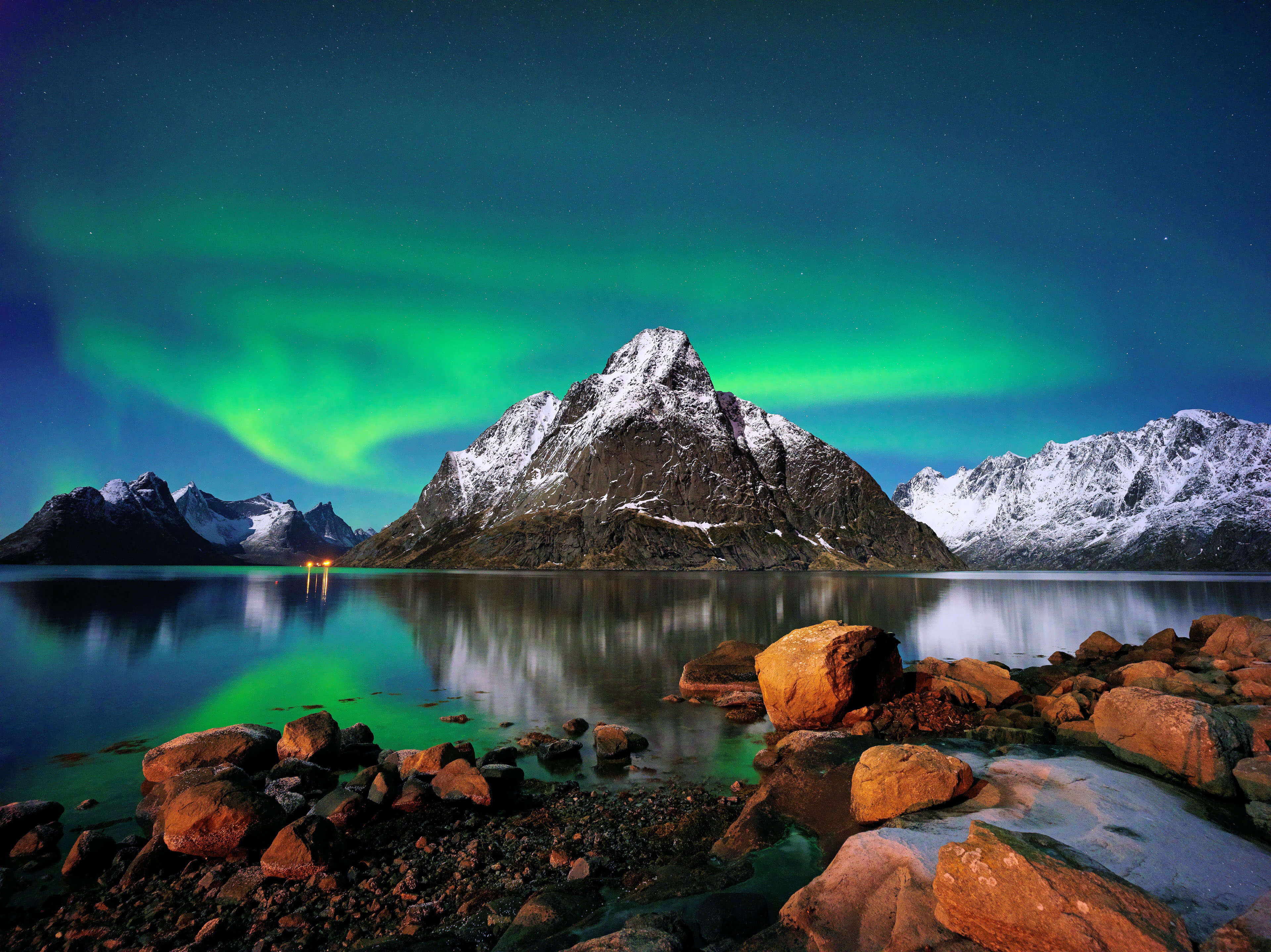 Junhui The Northern Lights