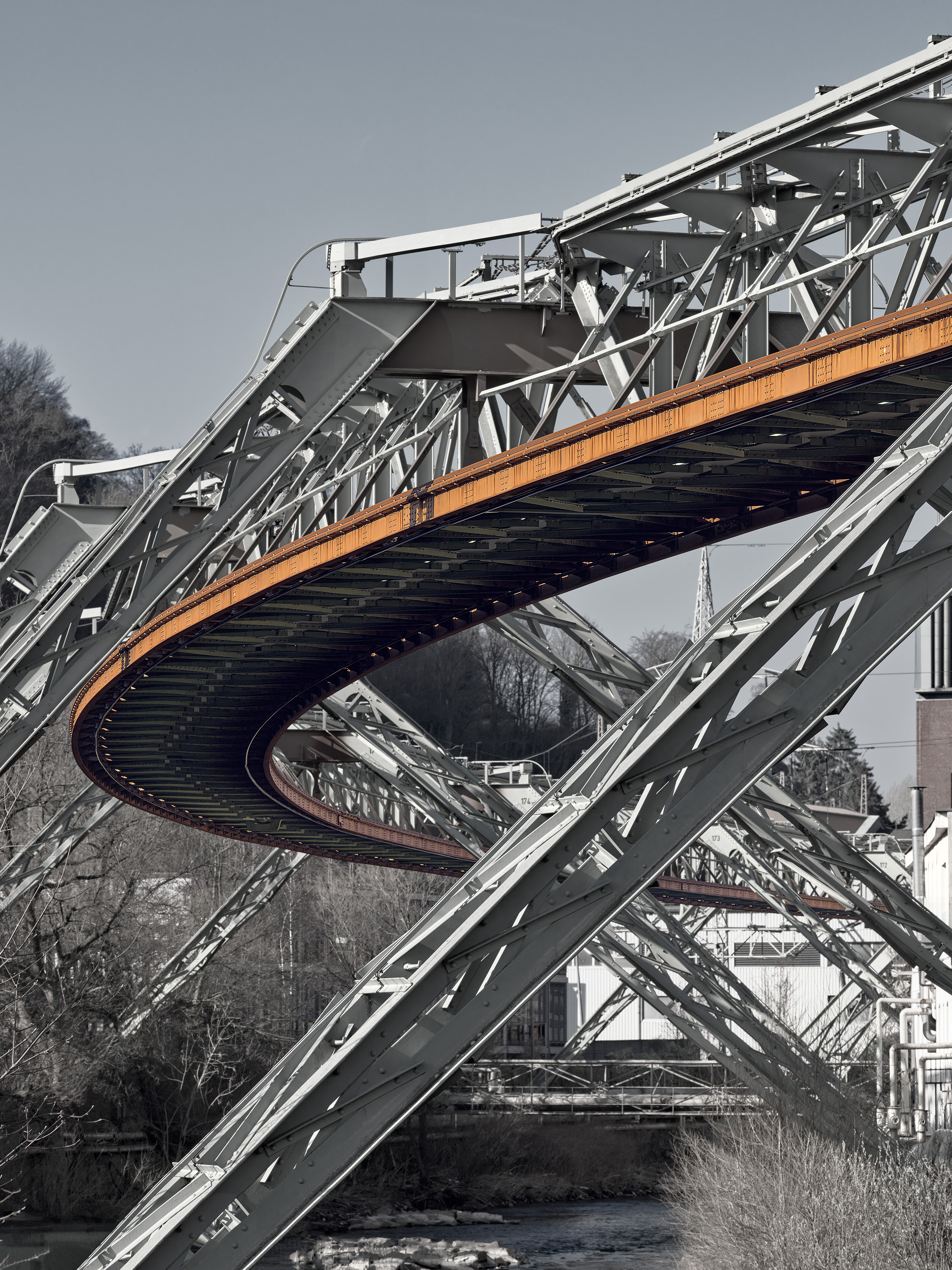 Schwebebahn